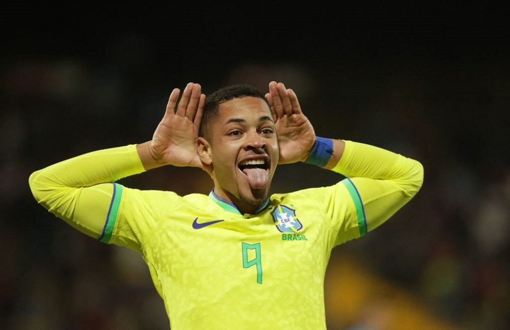 Liverpool Join 6 Other PL Teams In Holding Talks With Representatives Of £36.7M Rated Brazilian