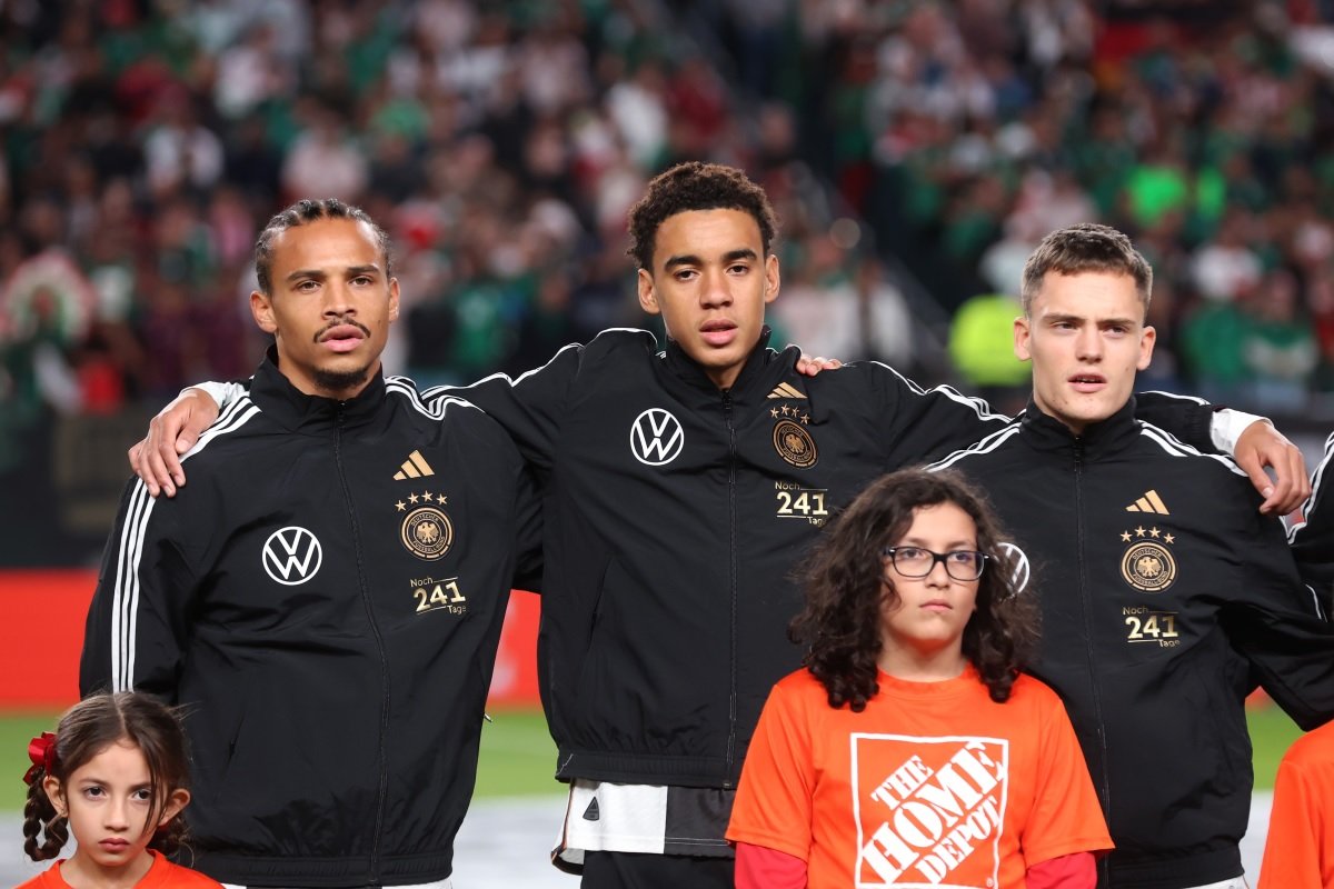‘Dream Signing’ ‘Doesn’t Make Sense’ Fans React As Report Names 2 Bundesliga Stars As Possible Salah Replacements