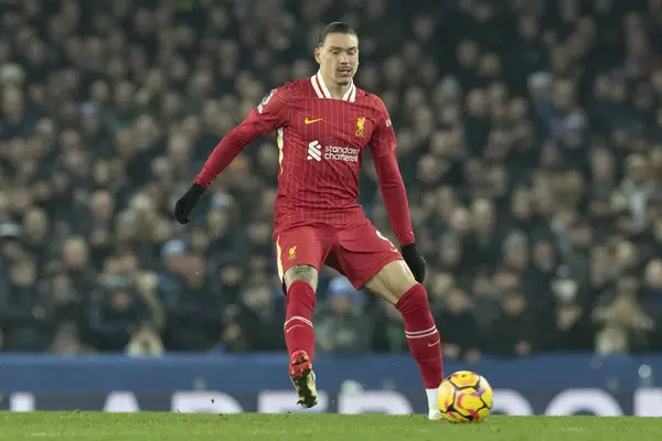 “So Poor”, “Confidence Was Shattered”: Liverpool Fans React After Darwin Nunez’s Shocking Miss Vs Aston Villa