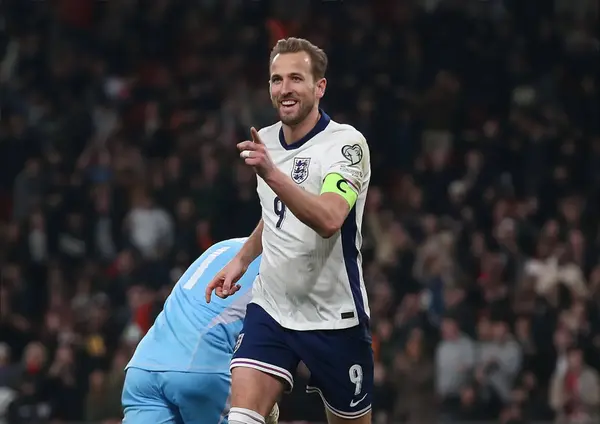 Mark Lawrenson Weighs Up Whether Harry Kane To Liverpool Links “Make Sense”