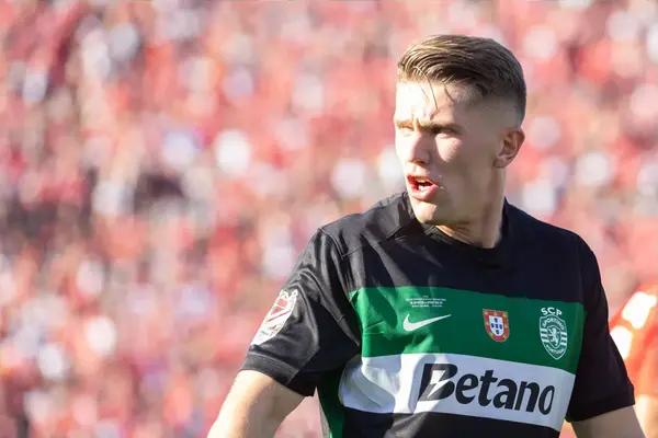 ‘Make it Happen Asap’ ‘I Hope This Isn’t True’ Fans React To Claims That Liverpool Could Hijack Arsenal Transfer