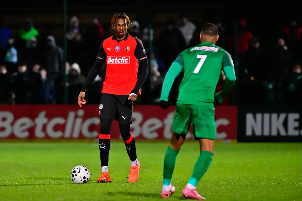 Romano Confirms Premier League Is The “Priority” For £56M Defender As Liverpool And Chelsea Battle It Out