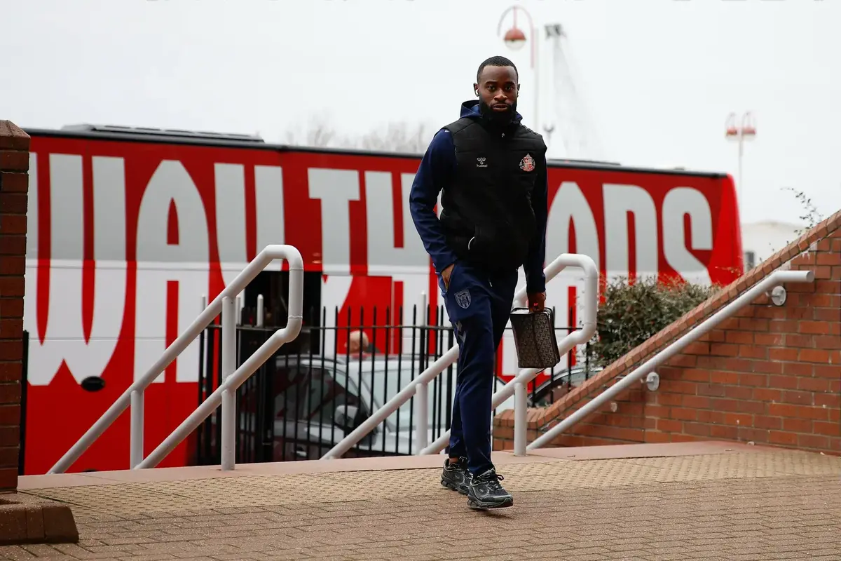 Regis Le Bris Reveals Lutsharel Geertruida’s Reaction After Seeing Liverpool Move Blocked By Sunderland