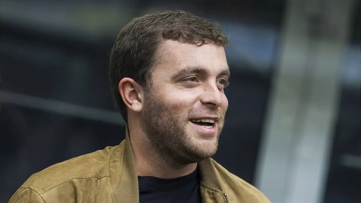 Fabrizio Romano Makes Fresh Claim About “Talks” With Manager Amid Speculation About Slot’s Future At Liverpool