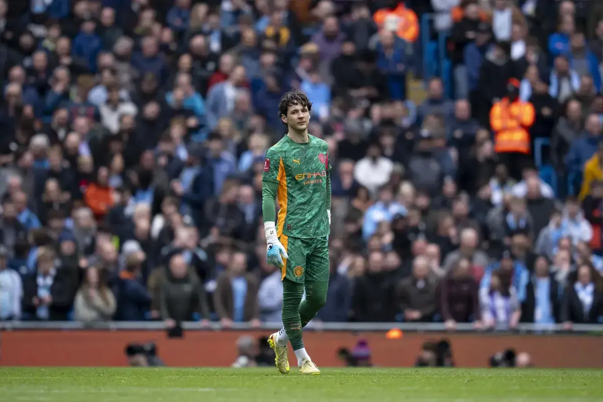 Liverpool And Chelsea Join Battle For £40M Rated Keeper Who Could Replace Alisson