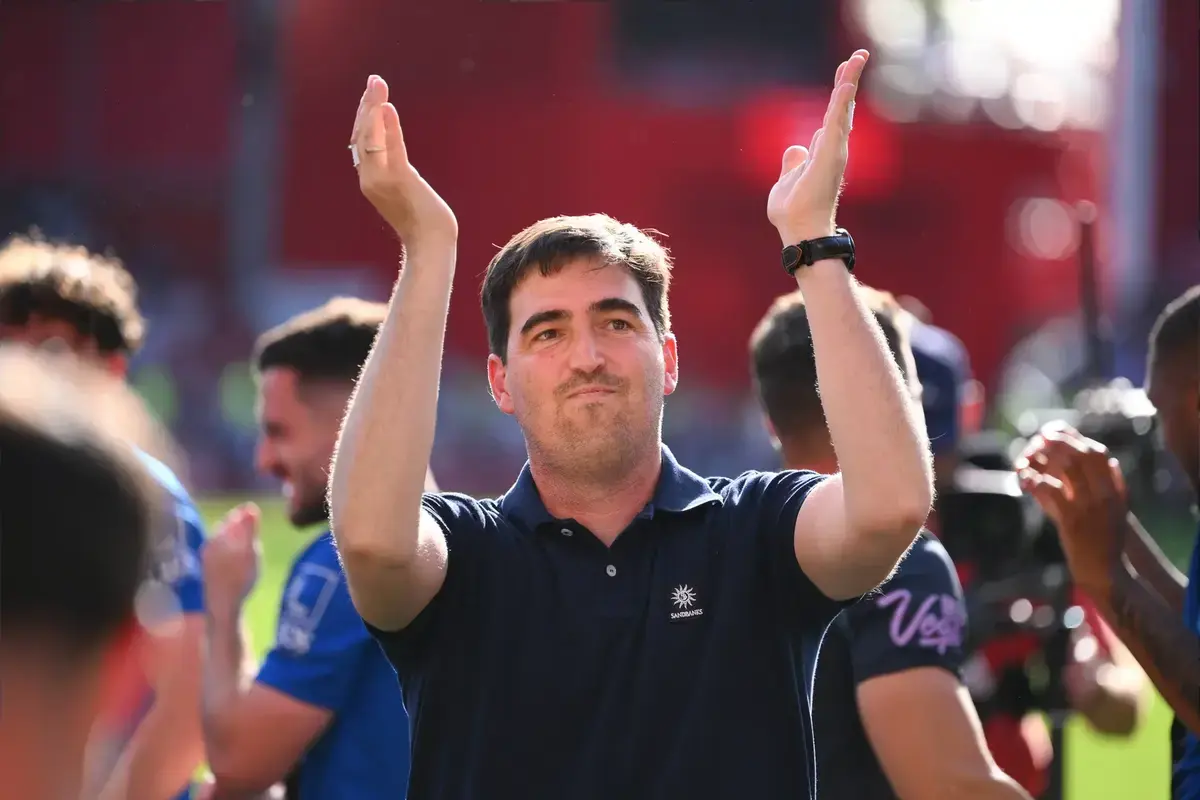 Liverpool Make Big Decision On Whether To Open Talks With “Incredible” Manager To Replace Slot